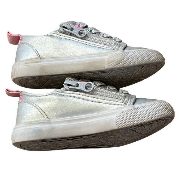 ❗️SOLD❗️Cat & Jack• Silver Zip-Up Sneakers - Picture 6 of 10